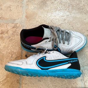 Youth Nike Jr Tiempo Legend Indoor Turf Soccer Shoes - Youth Size 3.5 EUC